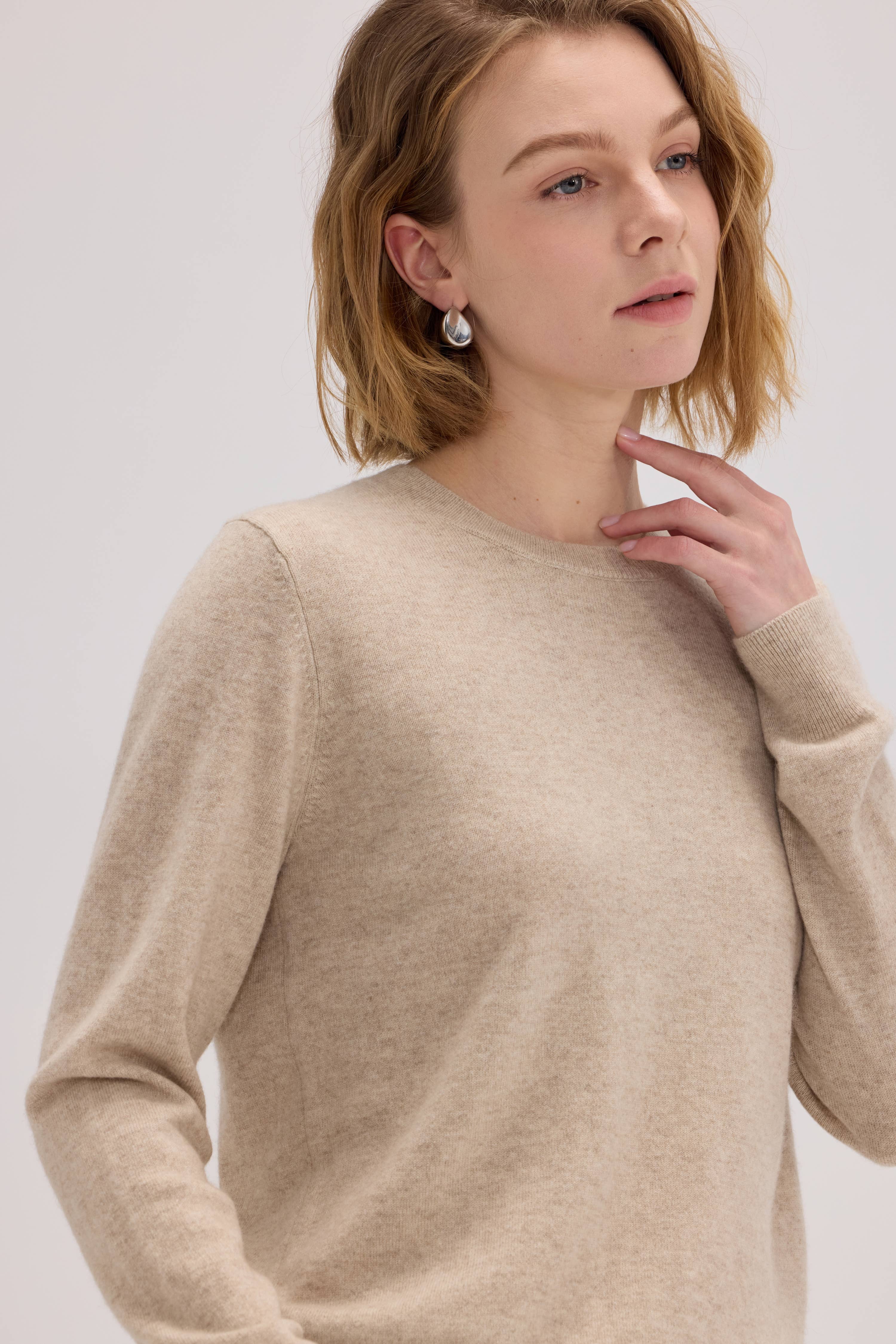 Daily 100% Cashmere Women's Crew Neck Sweater - SOLOVA MOVE