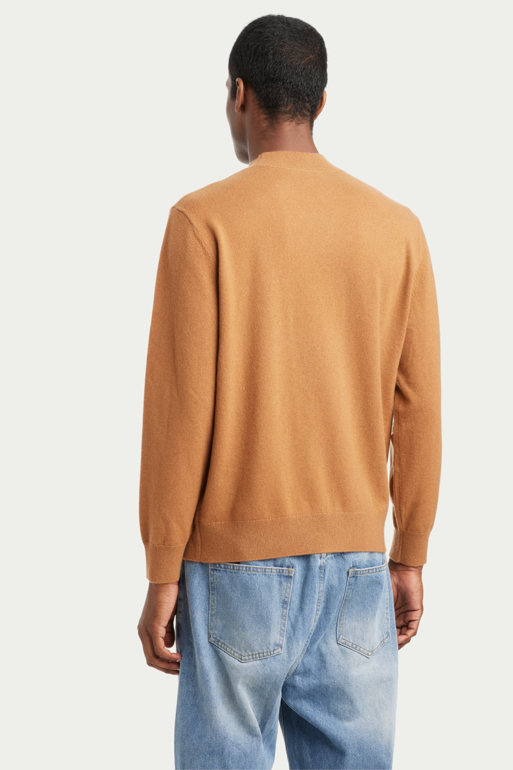 Men's Cashmere V Neck Sweater - SOLOVA MOVE