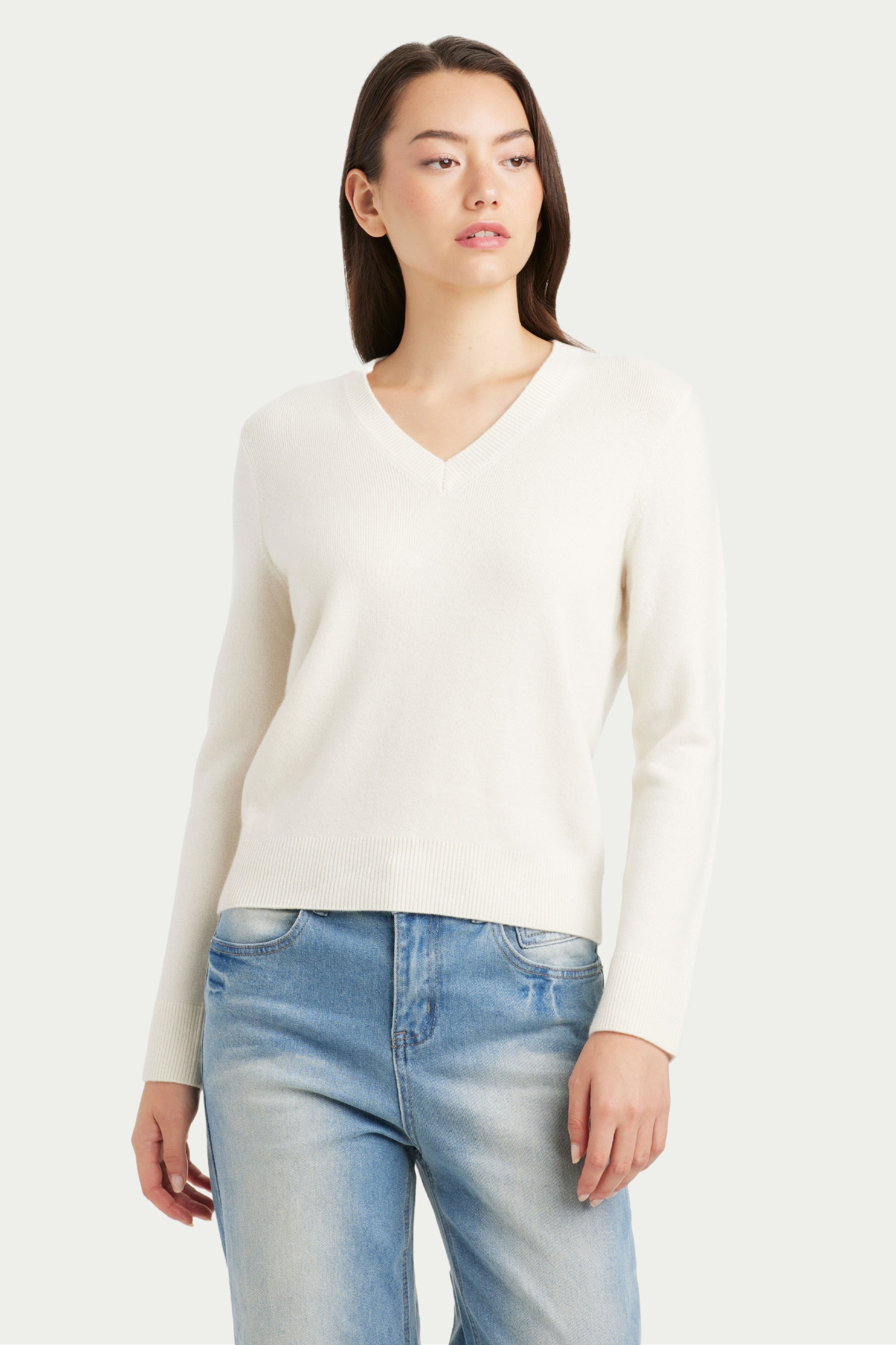 Alpha V Neck Cashmere Sweater - SOLOVA MOVE
