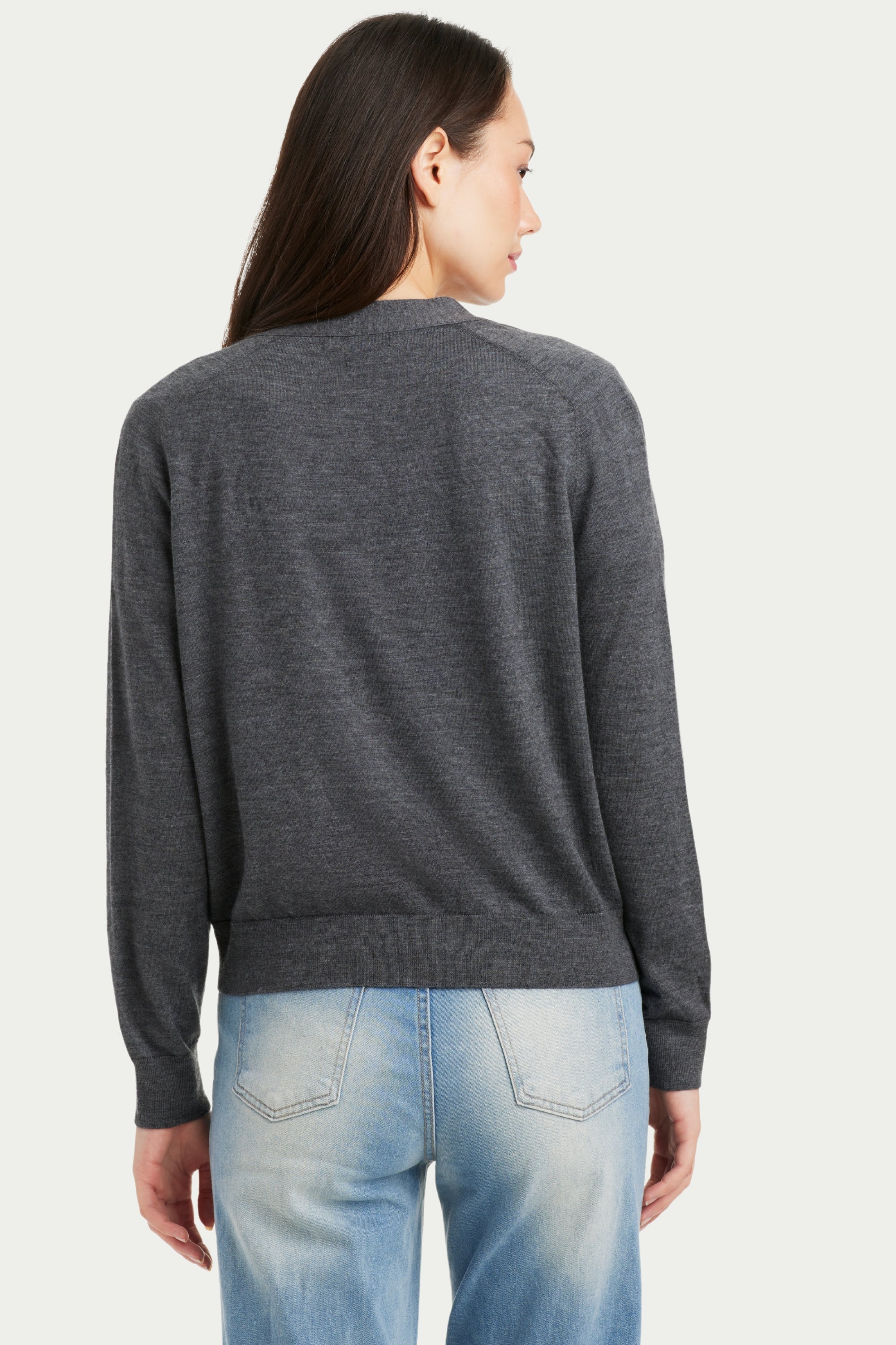 Lorna V Neck Pocket Front Cardigan - SOLOVA MOVE