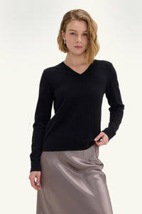 Sonia Baby Cashmere V-Neck — Black - SOLOVA MOVE