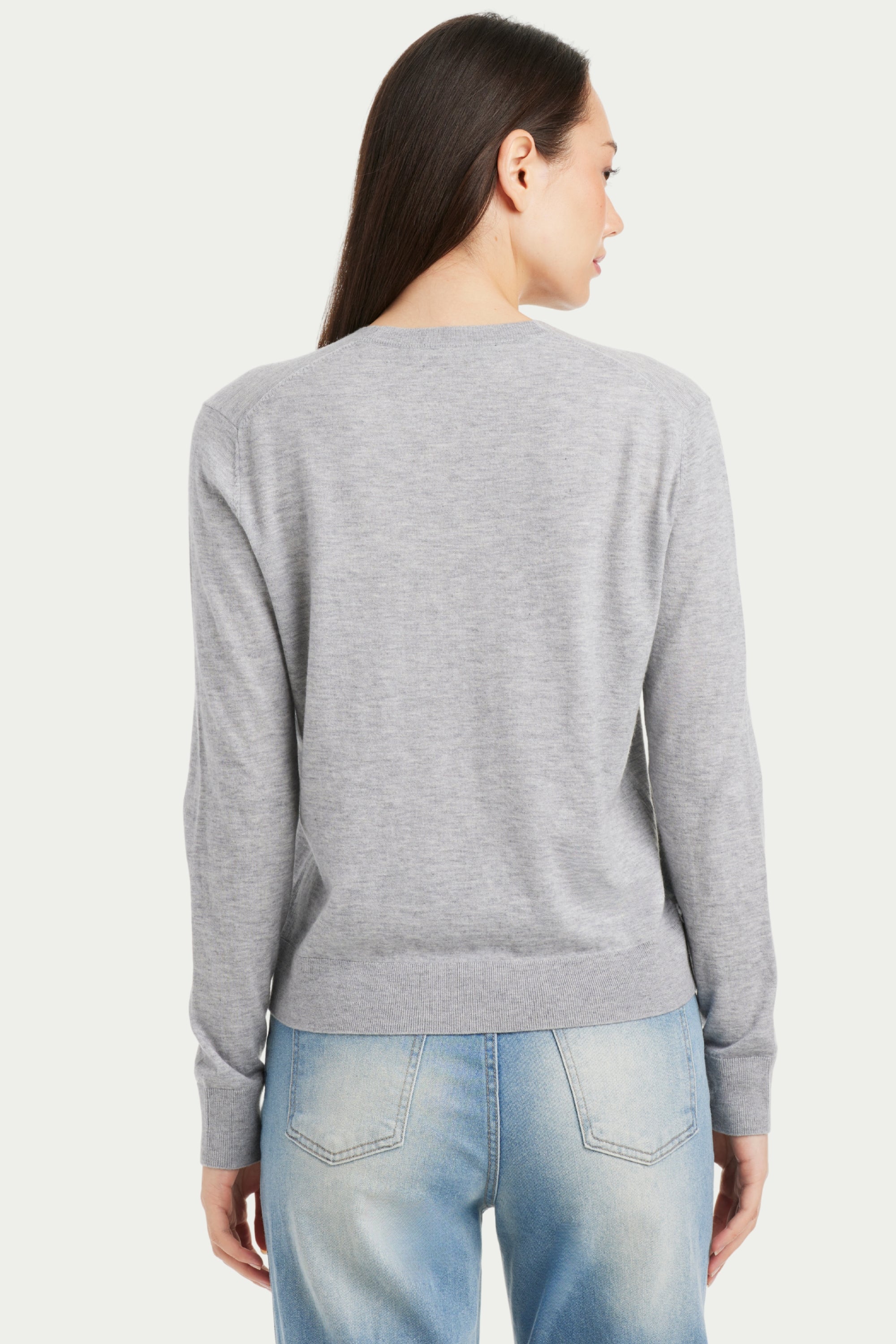 Hanna V Neck Cashmere Sweater - SOLOVA MOVE