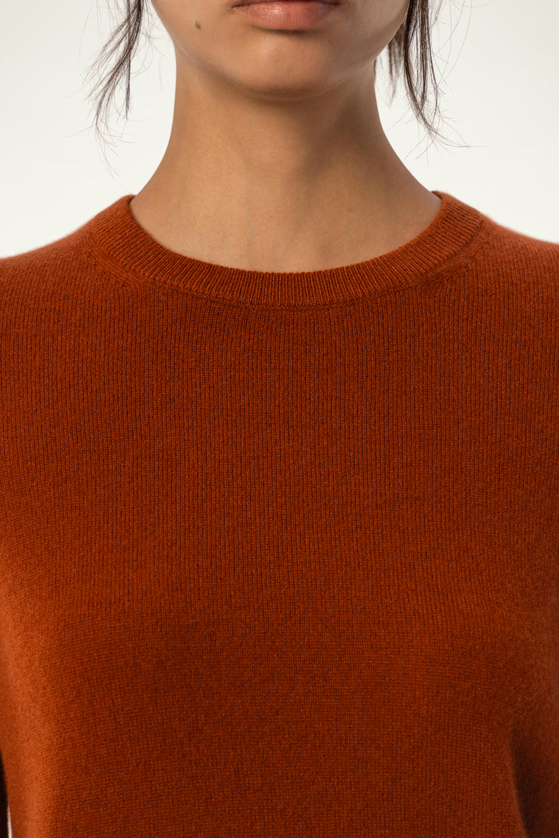 Daily 100% Cashmere Women's Crew Neck Sweater-Red - SOLOVA MOVE