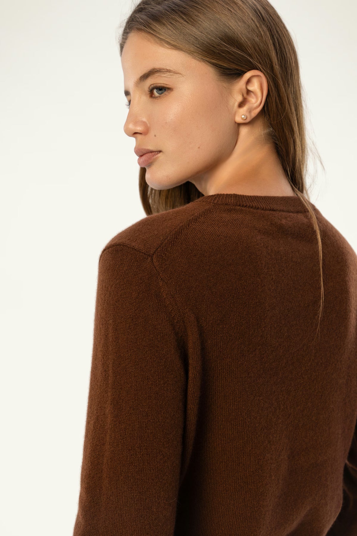 Daily 100% Cashmere Women's Crew Neck Sweater-Espresso Brown - SOLOVA MOVE