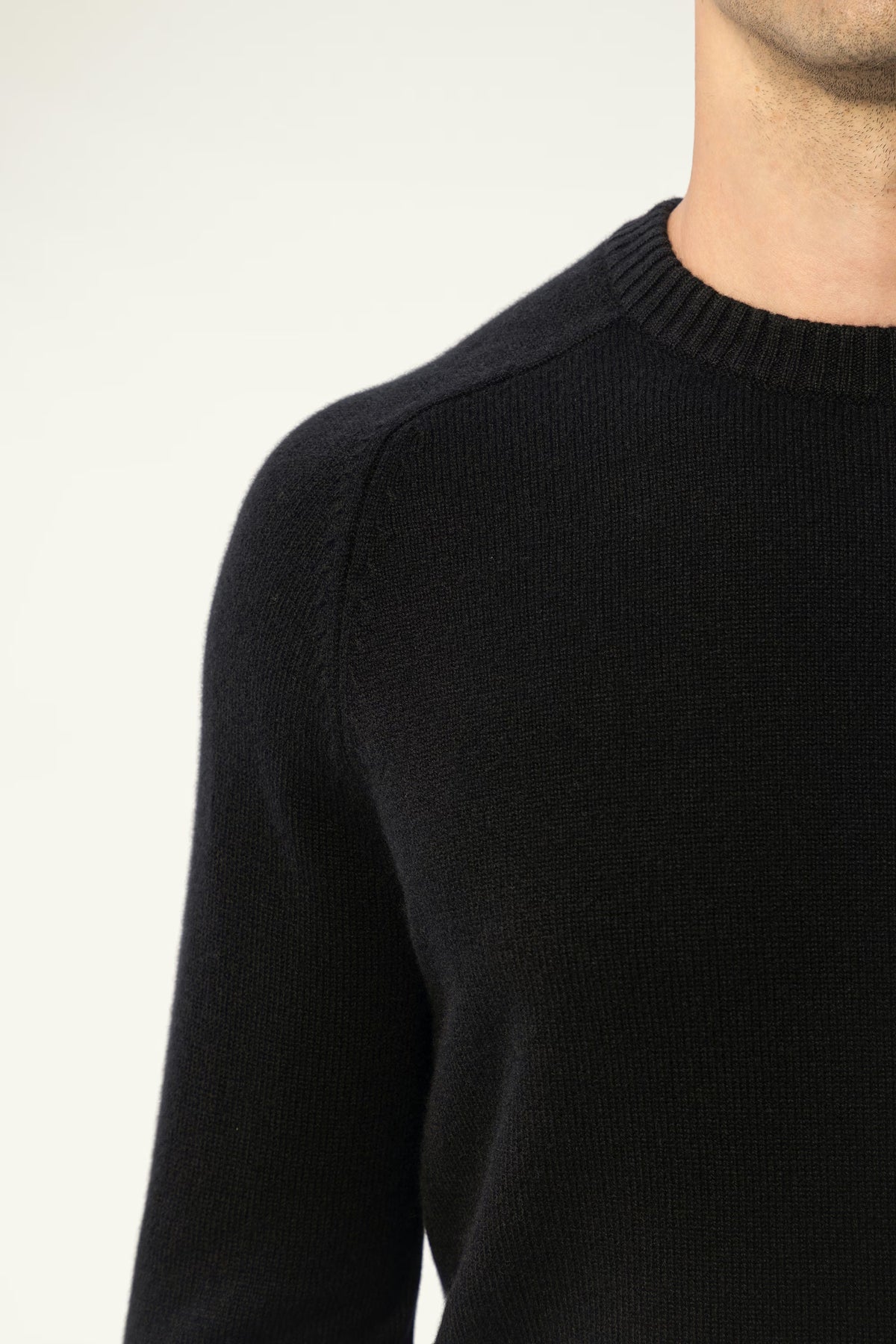 Plush Baby Cashmere Crewneck - SOLOVA MOVE
