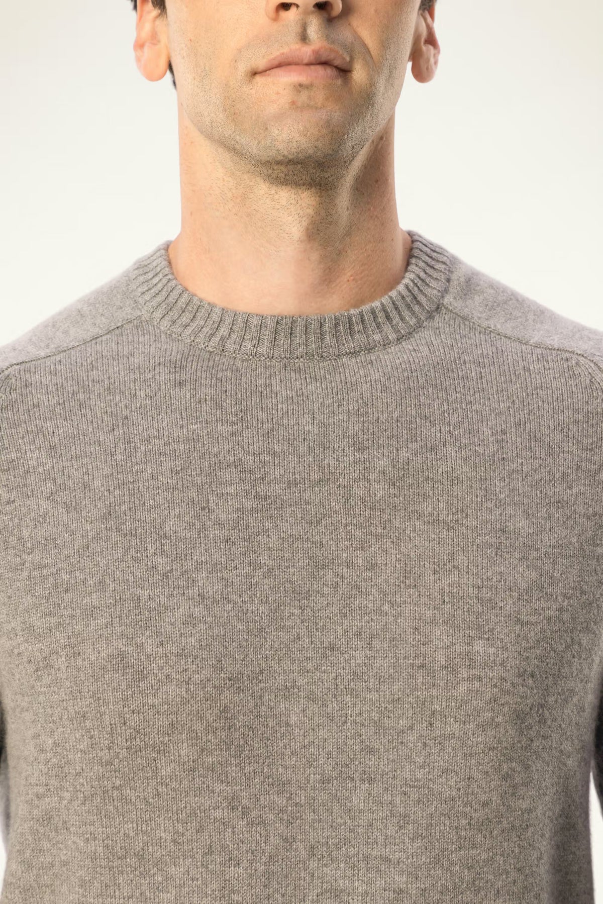 Plush Baby Cashmere Crewneck - SOLOVA MOVE