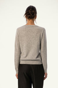 Machine-Washable Wool-Cashmere V-Neck Sweater - SOLOVA MOVE