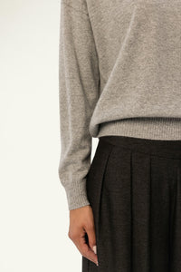 Baby Cashmere Oversized V-Neck Sweater - SOLOVA MOVE