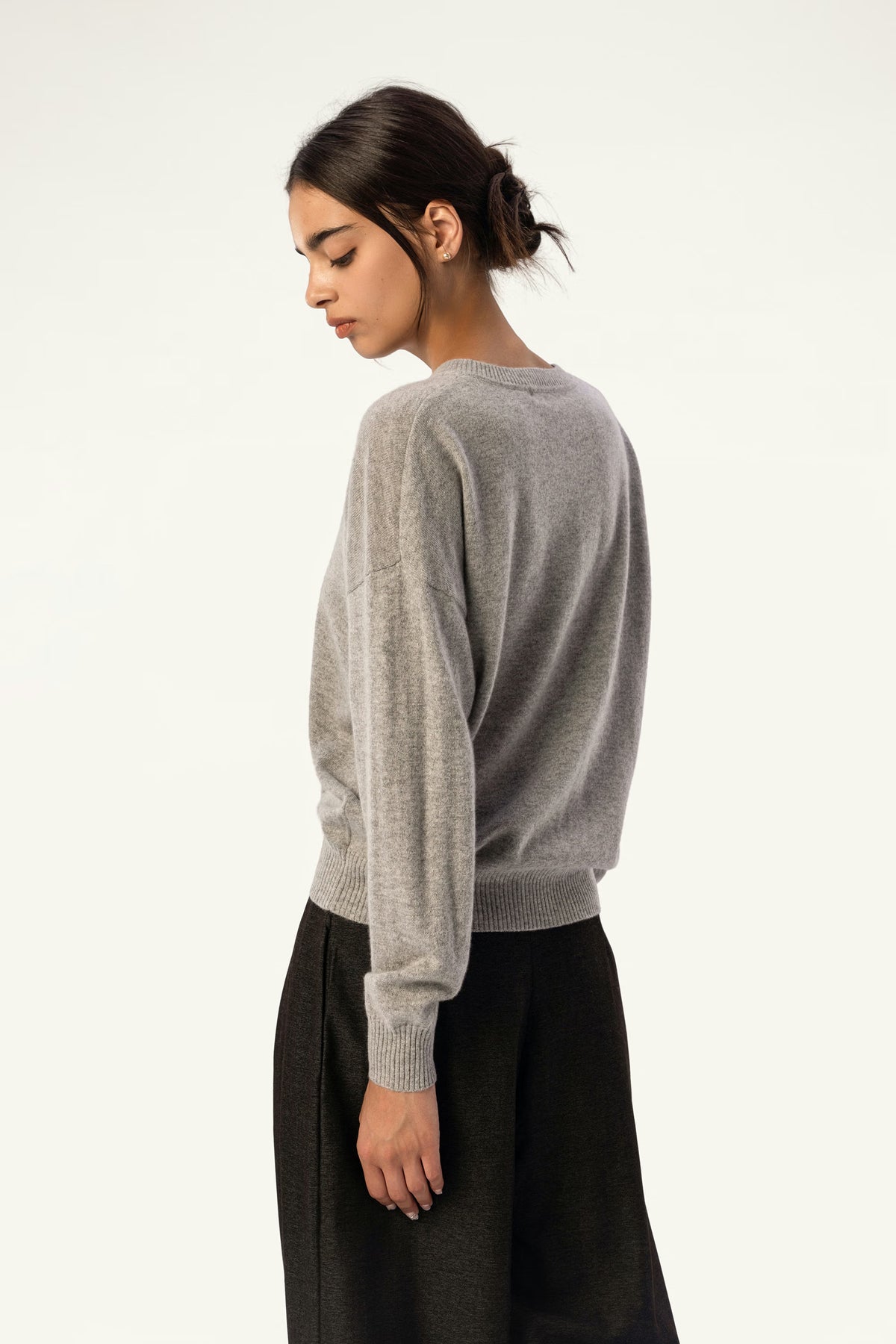 Baby Cashmere Oversized V-Neck Sweater - SOLOVA MOVE