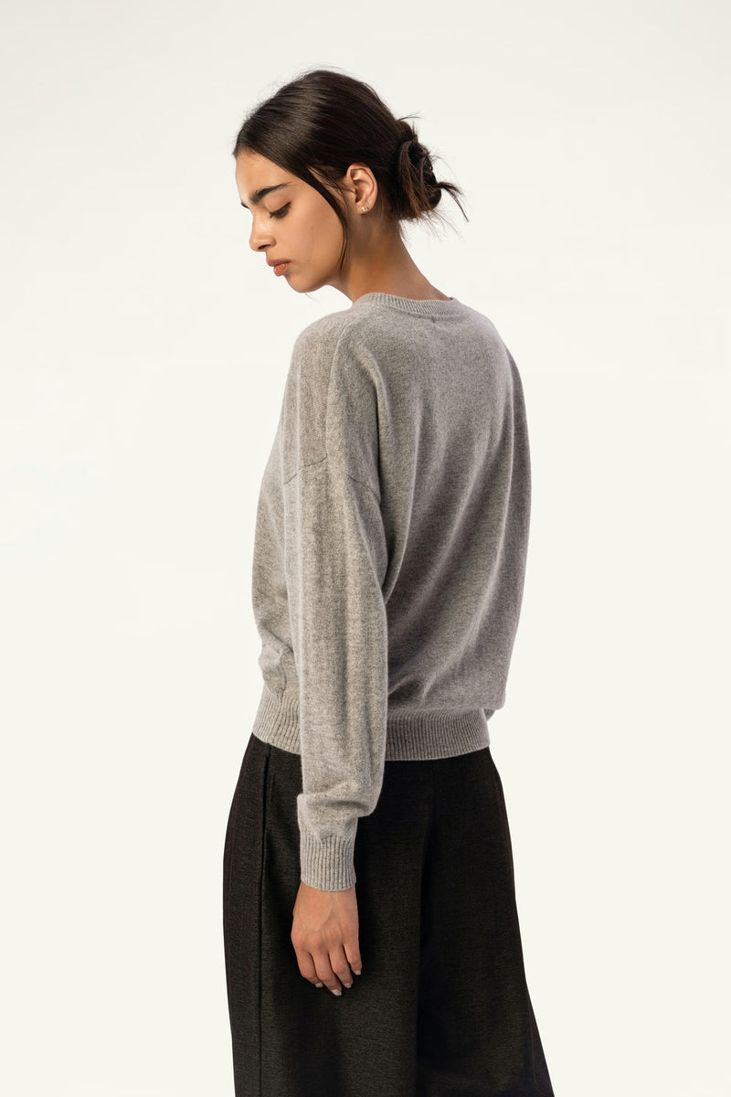 Baby Cashmere Oversized V-Neck Sweater - SOLOVA MOVE