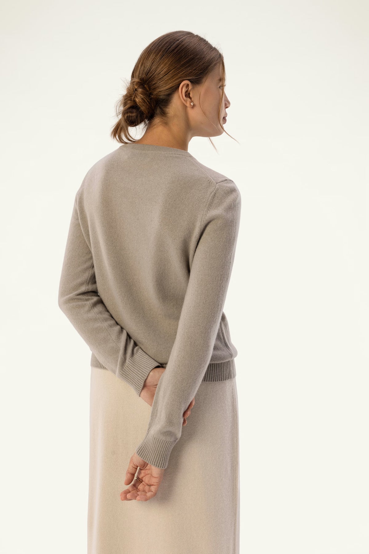 Daily 100% Cashmere Women's Crew Neck Sweater-Sage Green - SOLOVA MOVE