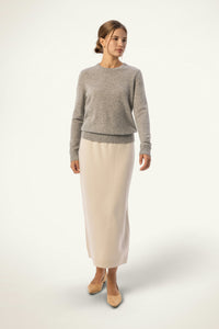Daily 100% Cashmere Women's Crew Neck Sweater-Light Gray - SOLOVA MOVE