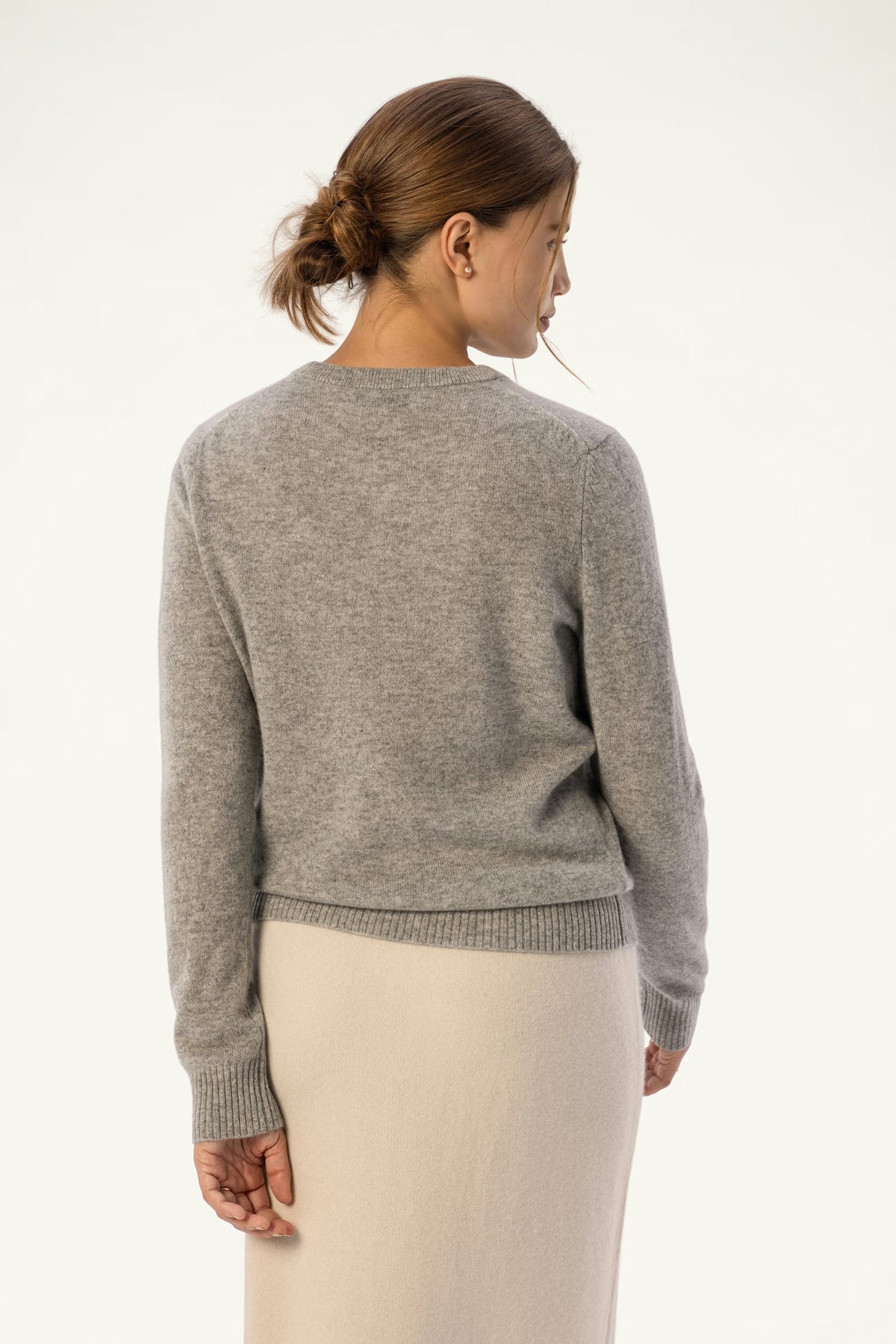 Daily 100% Cashmere Women's Crew Neck Sweater-Light Gray - SOLOVA MOVE