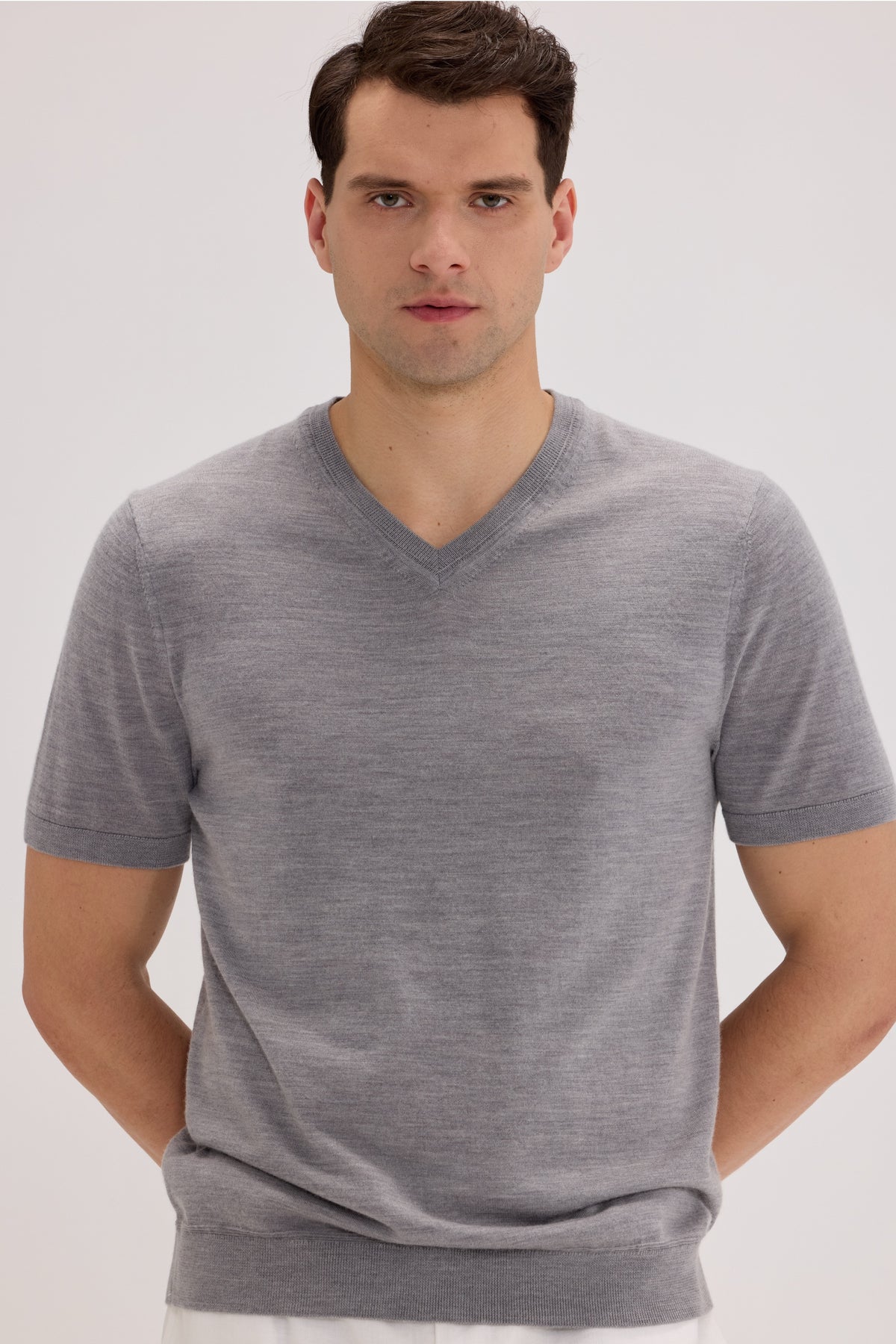 Men’s Wool-Cashmere V-Neck T-Shirt - SOLOVA MOVE