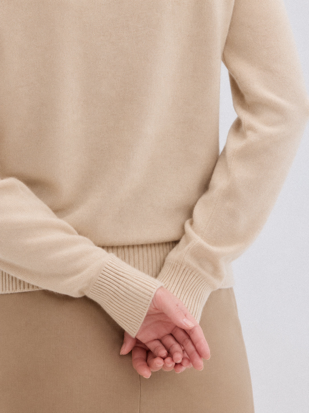 Daily 100% Cashmere Women's Crew Neck Sweater