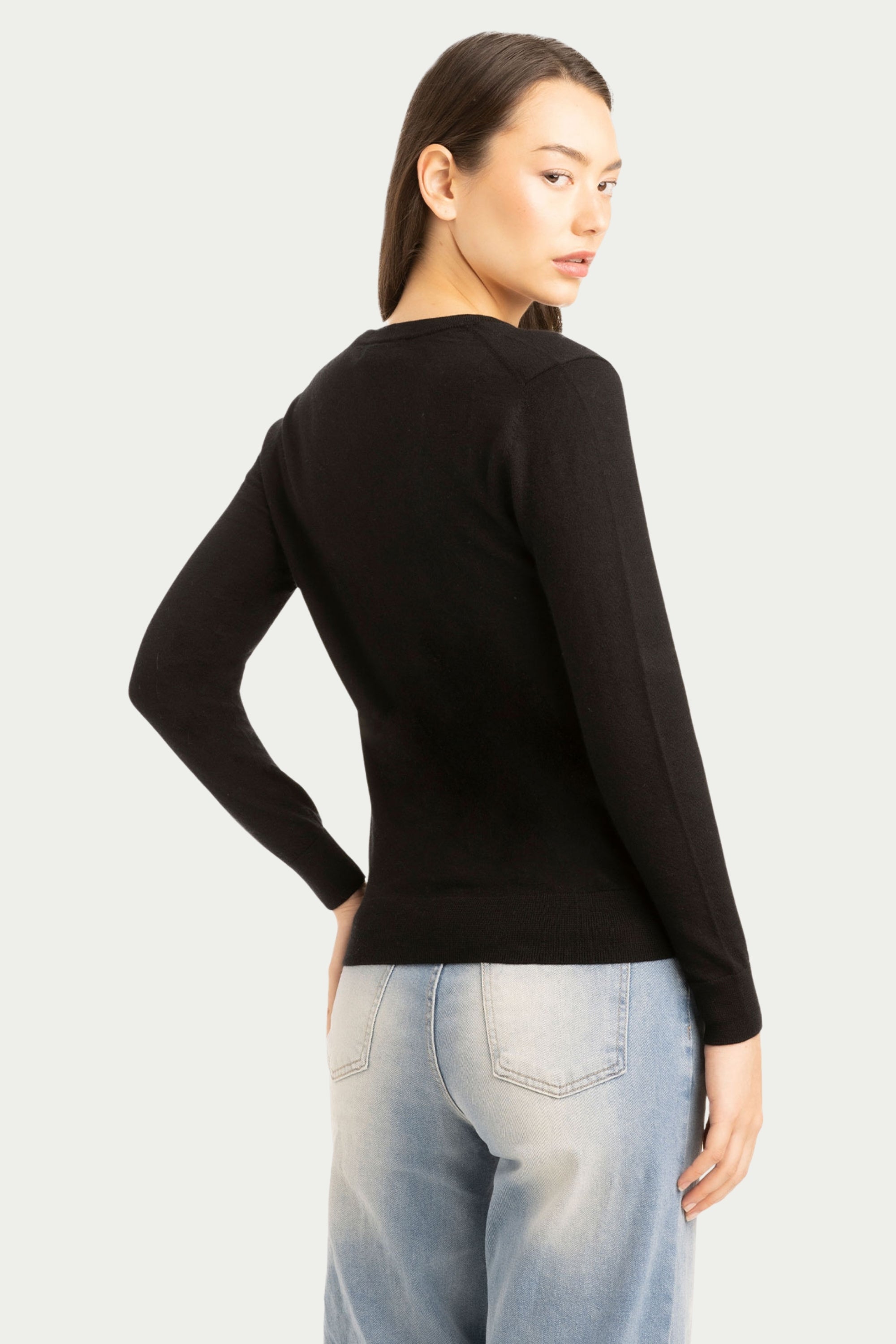 Daily Women's V Neck Sweater - SOLOVA MOVE