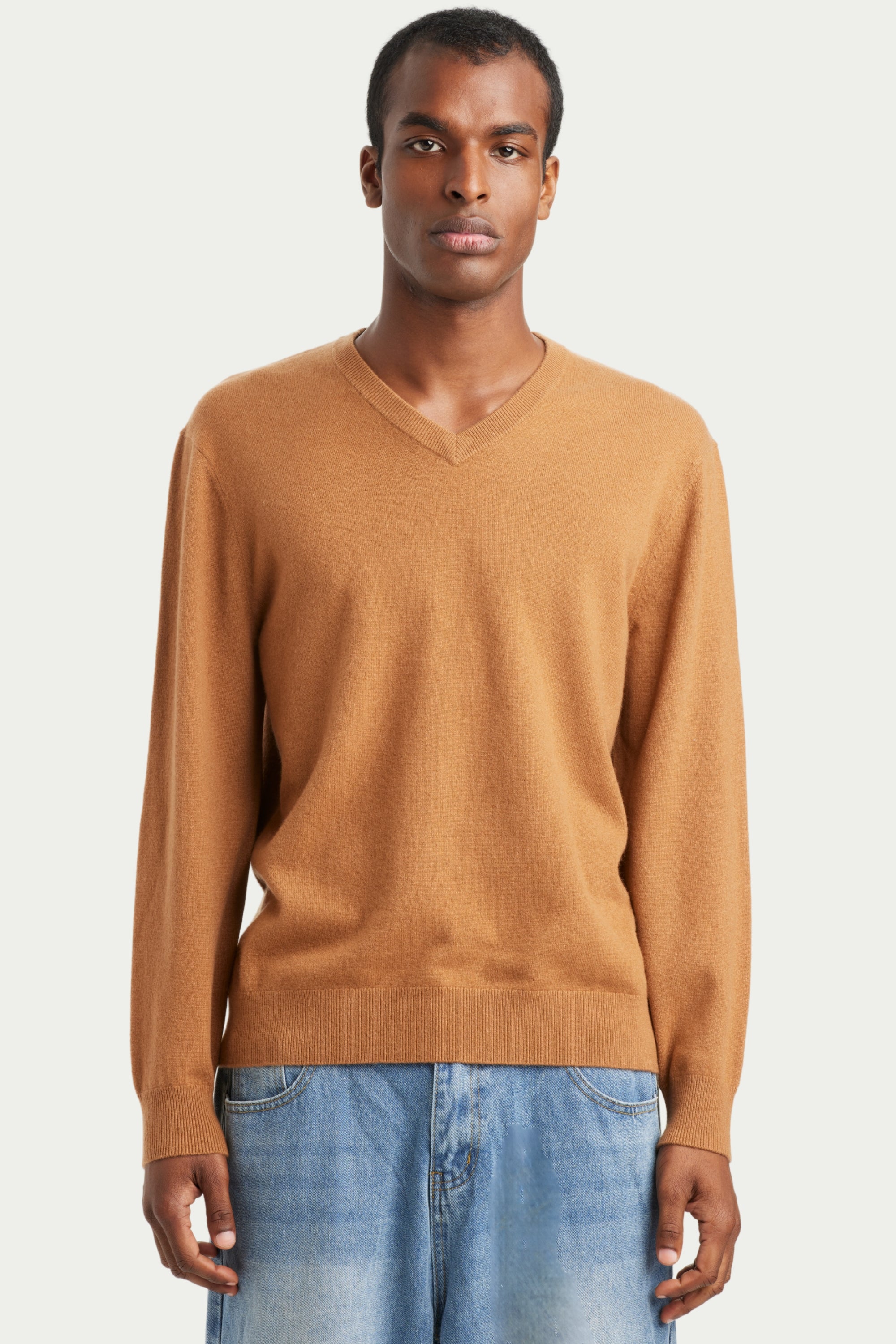 Men's Cashmere V Neck Sweater - SOLOVA MOVE