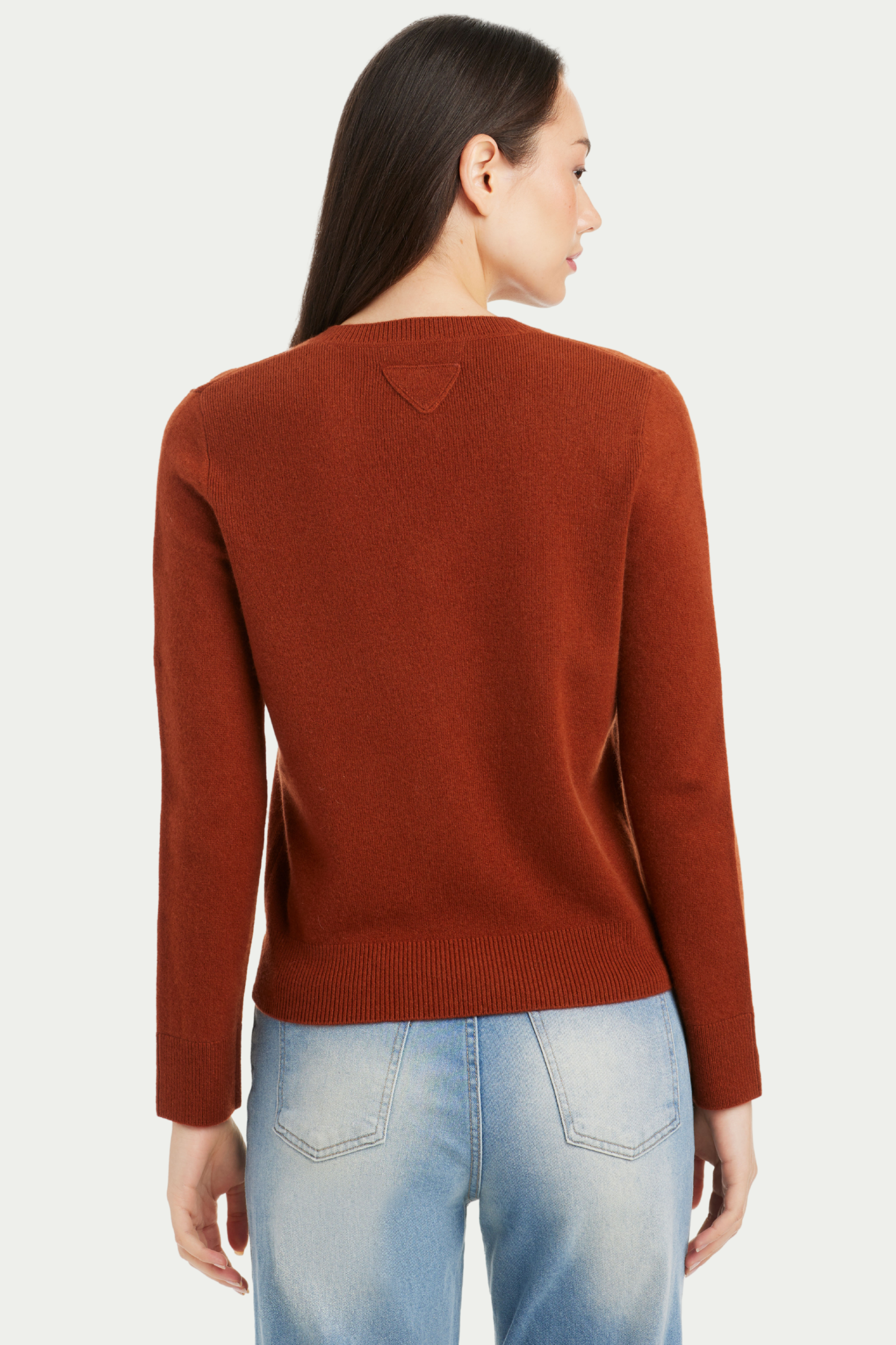 Alpha V Neck Cashmere Sweater - SOLOVA MOVE