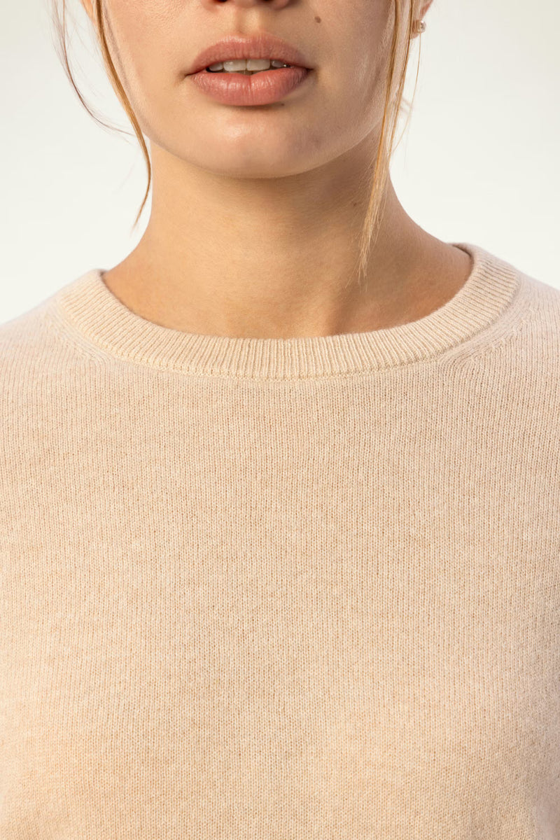Daily Women's Cashmere Crewneck — White - SOLOVA MOVE