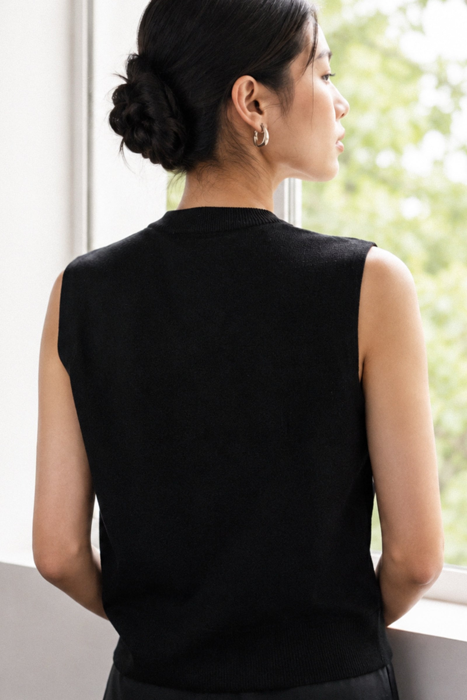 Cotton-Silk-Cashmere Sleeveless Cardigan