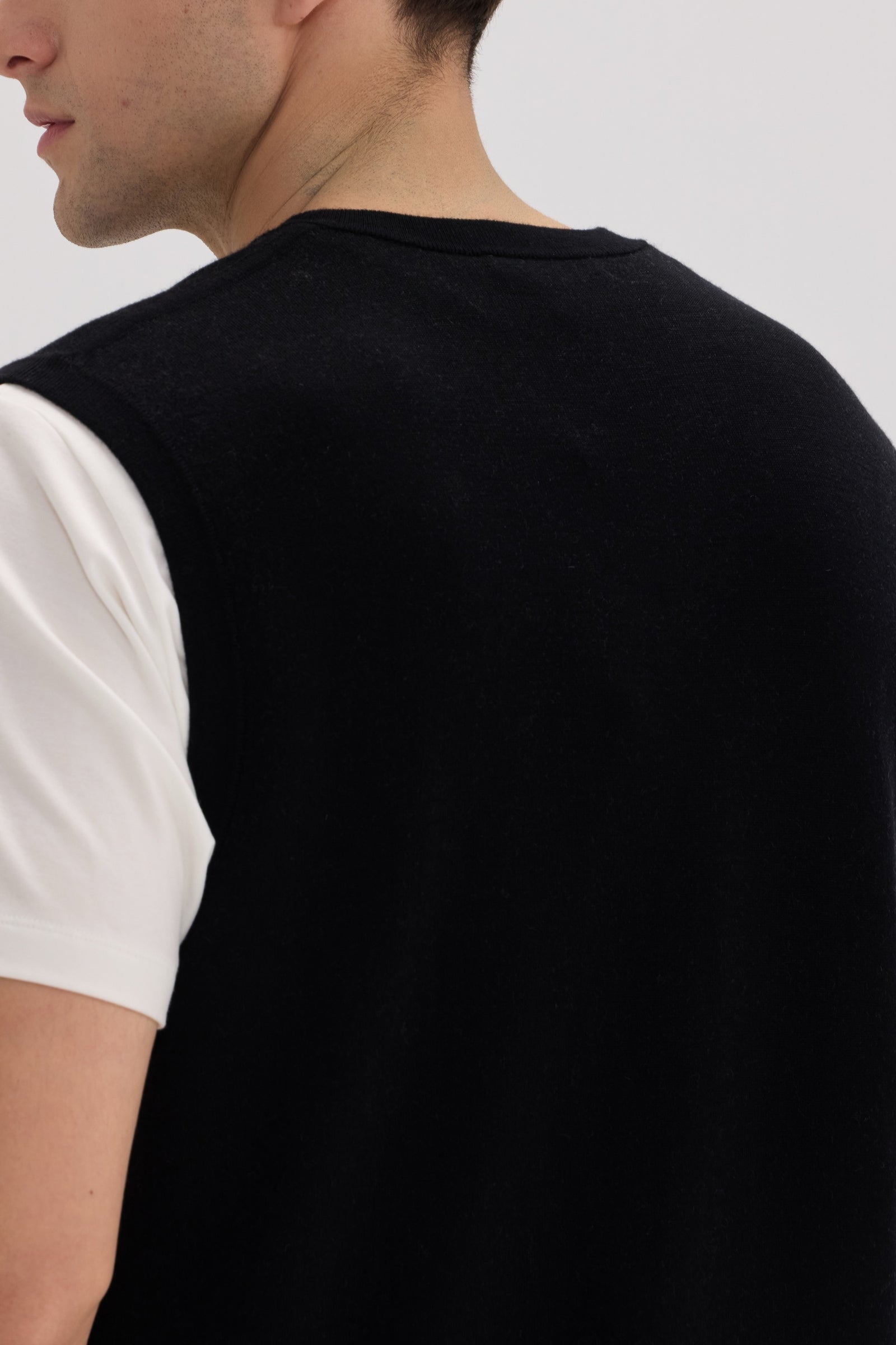 Men's Wool-Cashmere Blend Vest - SOLOVA MOVE