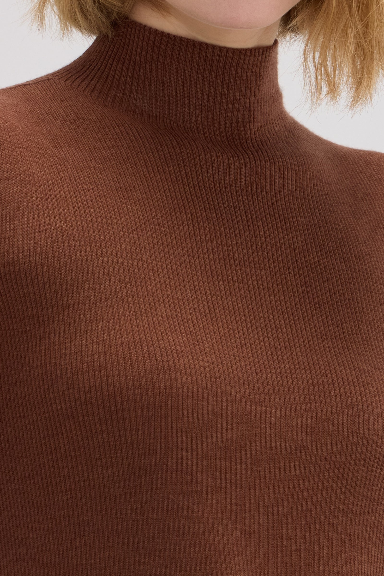 Gina Cashmere Blend Vest-Top - SOLOVA MOVE