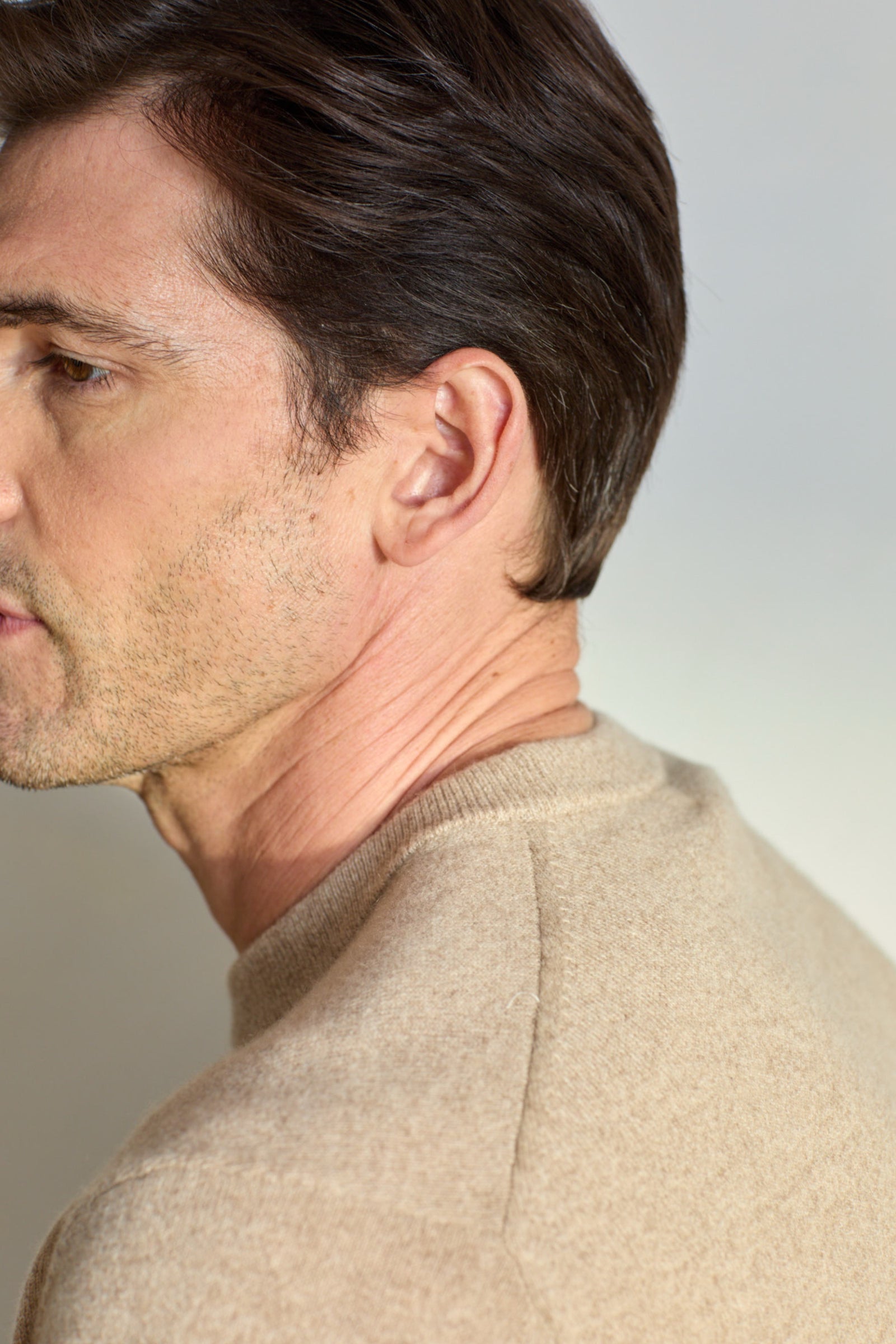 Daily 100% Cashmere Men's Crew Neck Sweater - SOLOVA MOVE