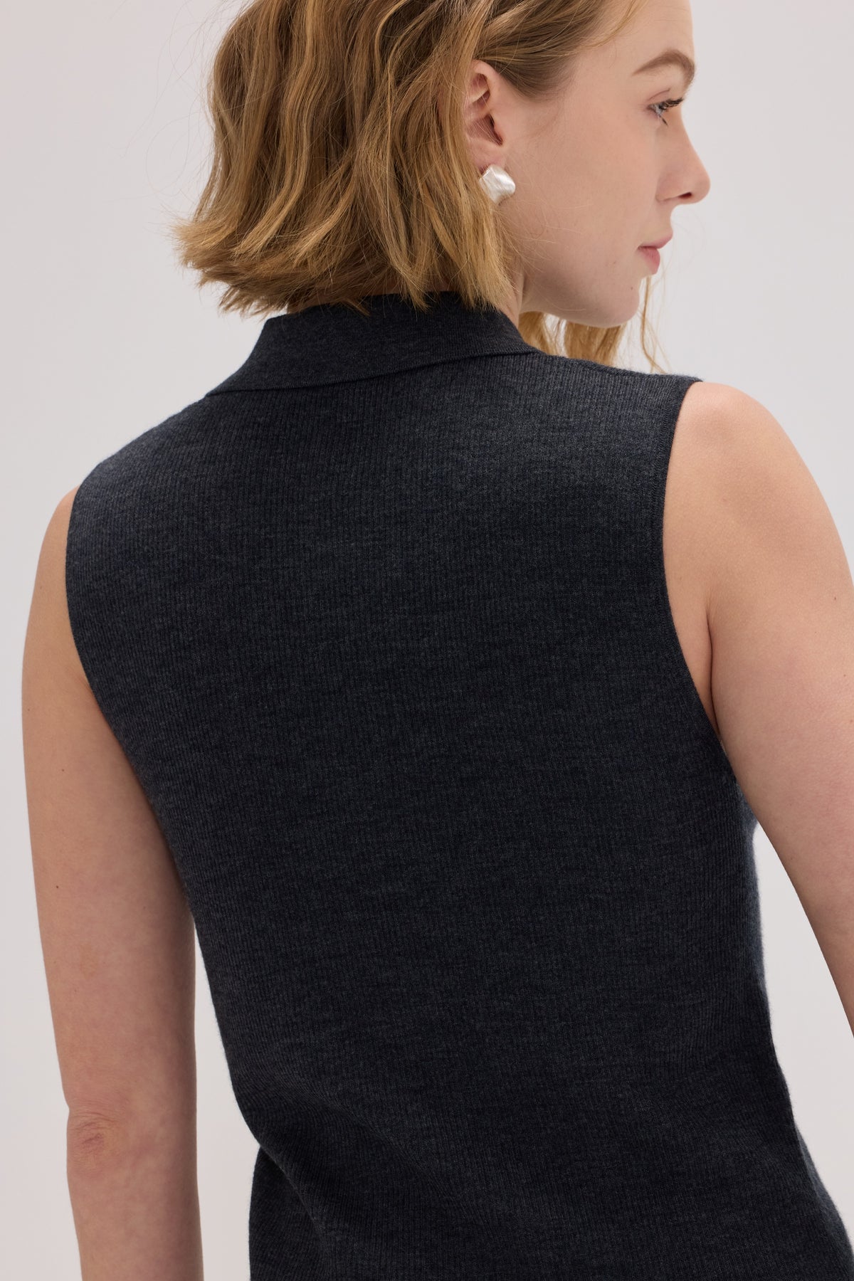 Wool-Cashmere Sleeveless Polo Knit Top - SOLOVA MOVE