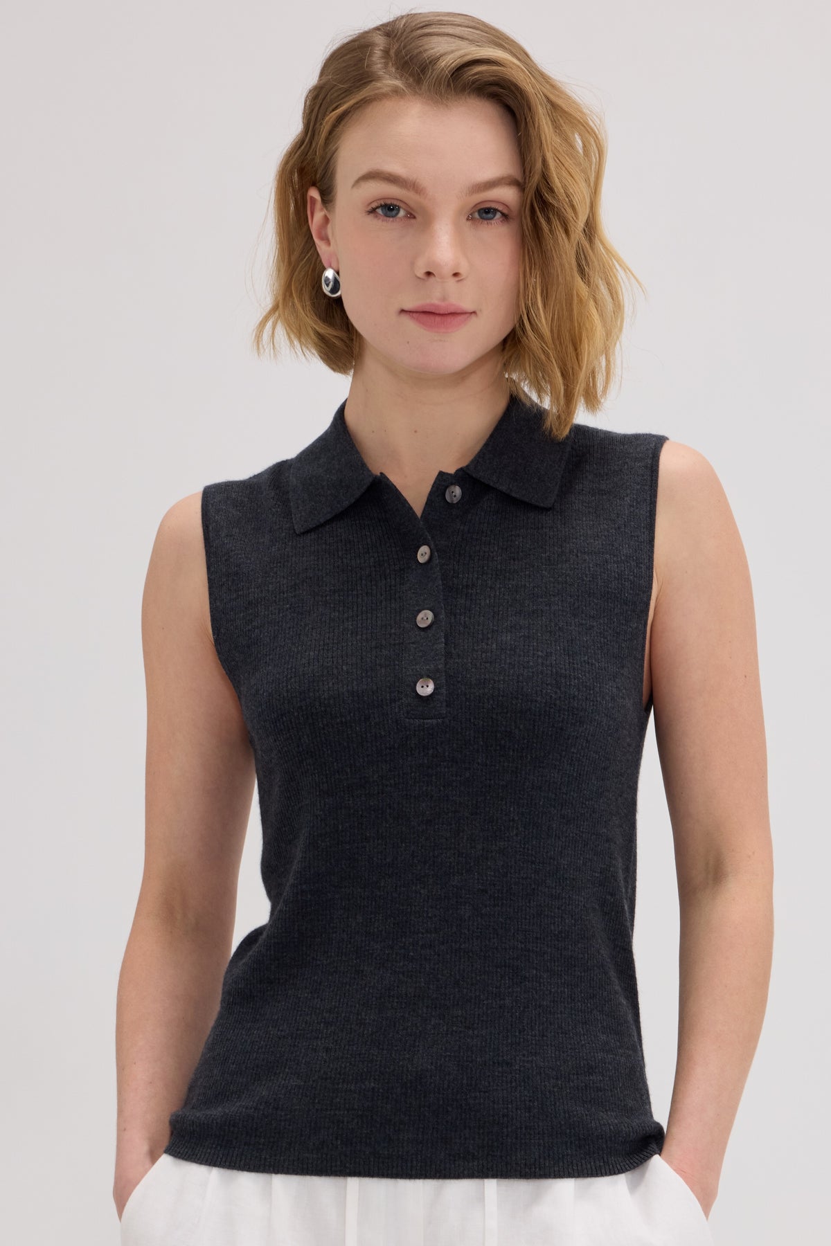 Wool-Cashmere Sleeveless Polo Knit Top - SOLOVA MOVE