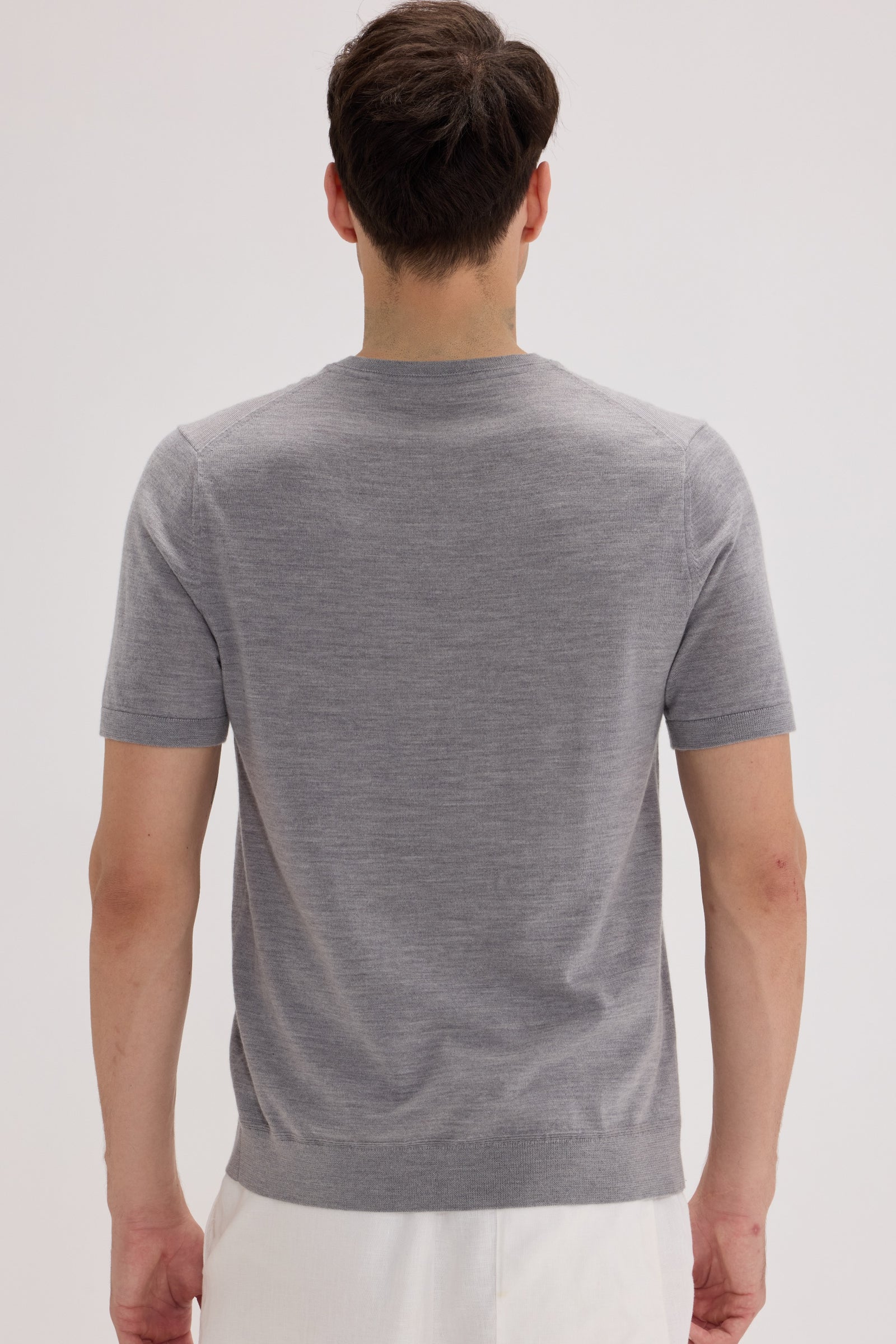Men’s Wool-Cashmere V-Neck T-Shirt - SOLOVA MOVE