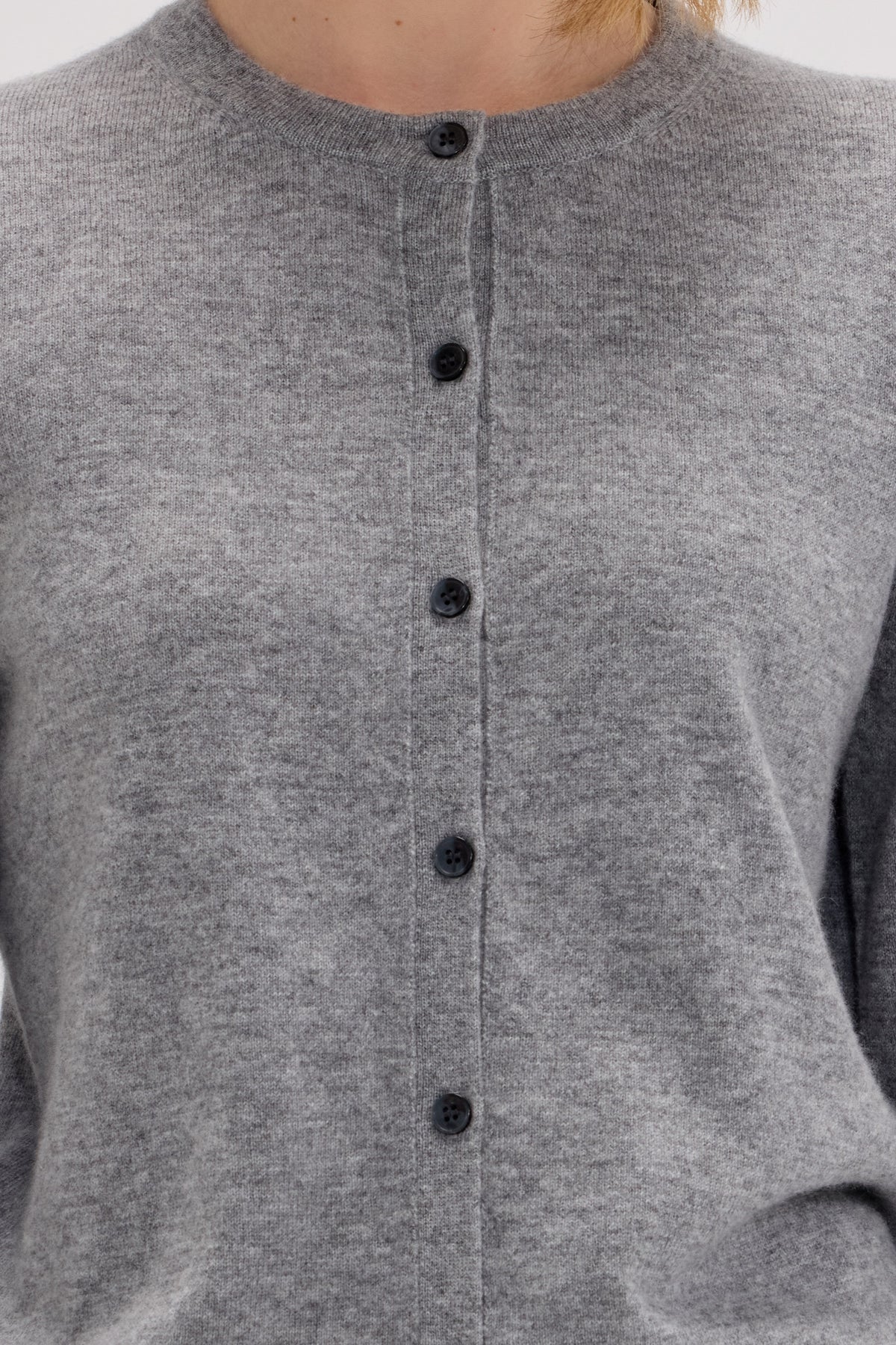 Daily Women's Wool-Cashmere Crewneck Cardigan - SOLOVA MOVE