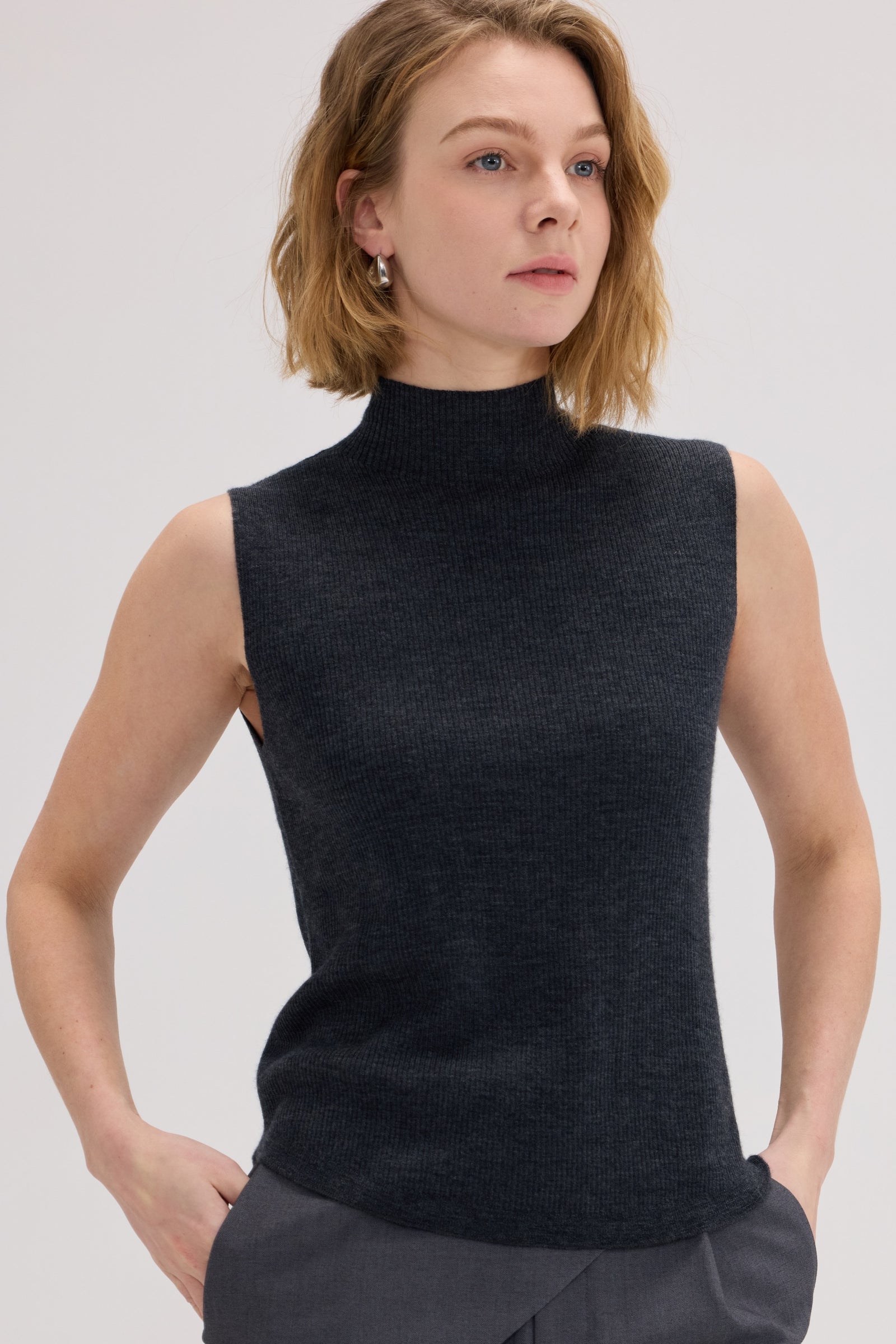 Gina Cashmere Blend Vest-Top - SOLOVA MOVE
