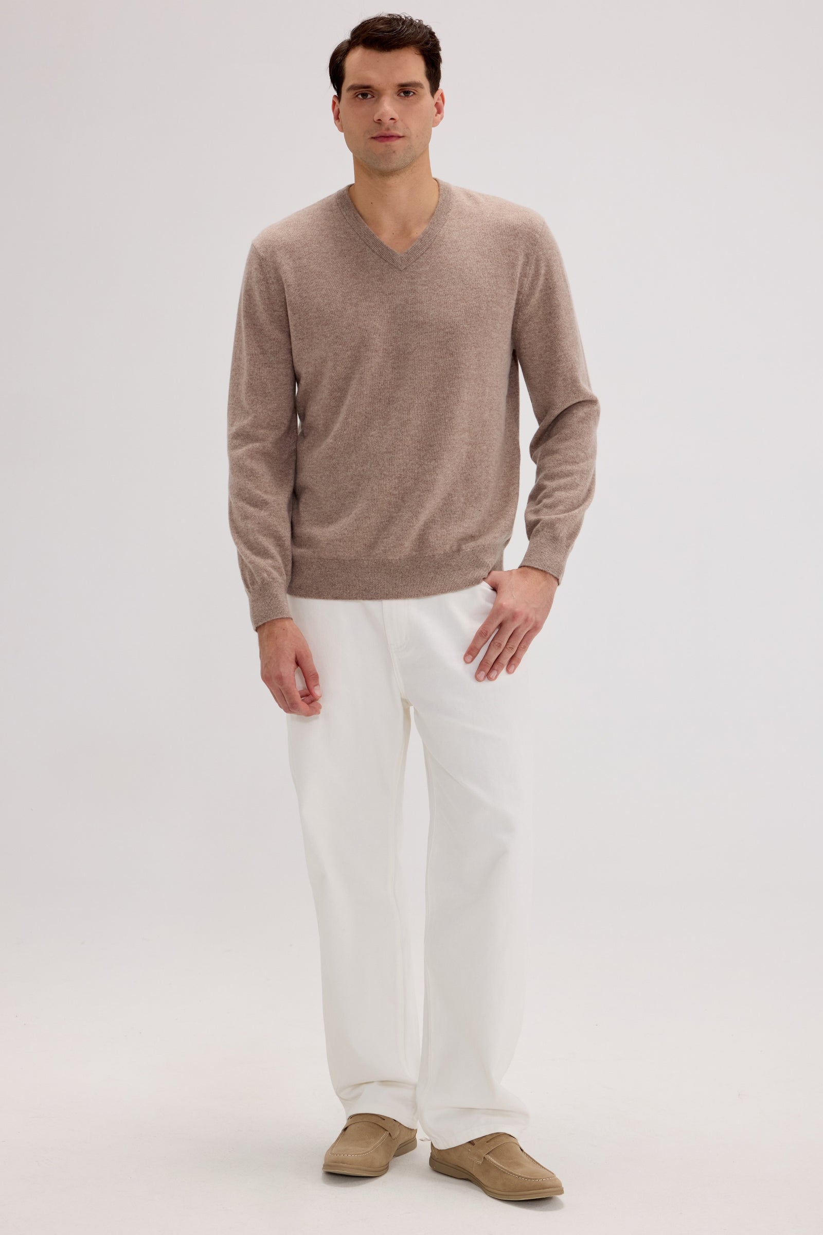 Men's Cashmere V Neck Sweater - SOLOVA MOVE