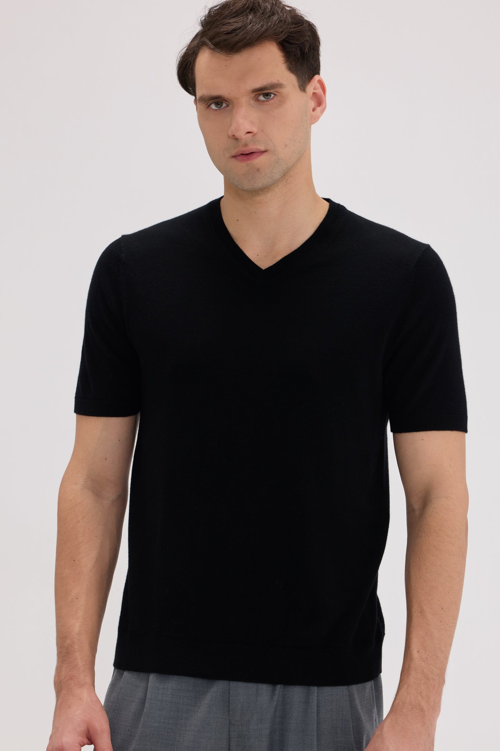 Men’s Wool-Cashmere V-Neck T-Shirt - SOLOVA MOVE